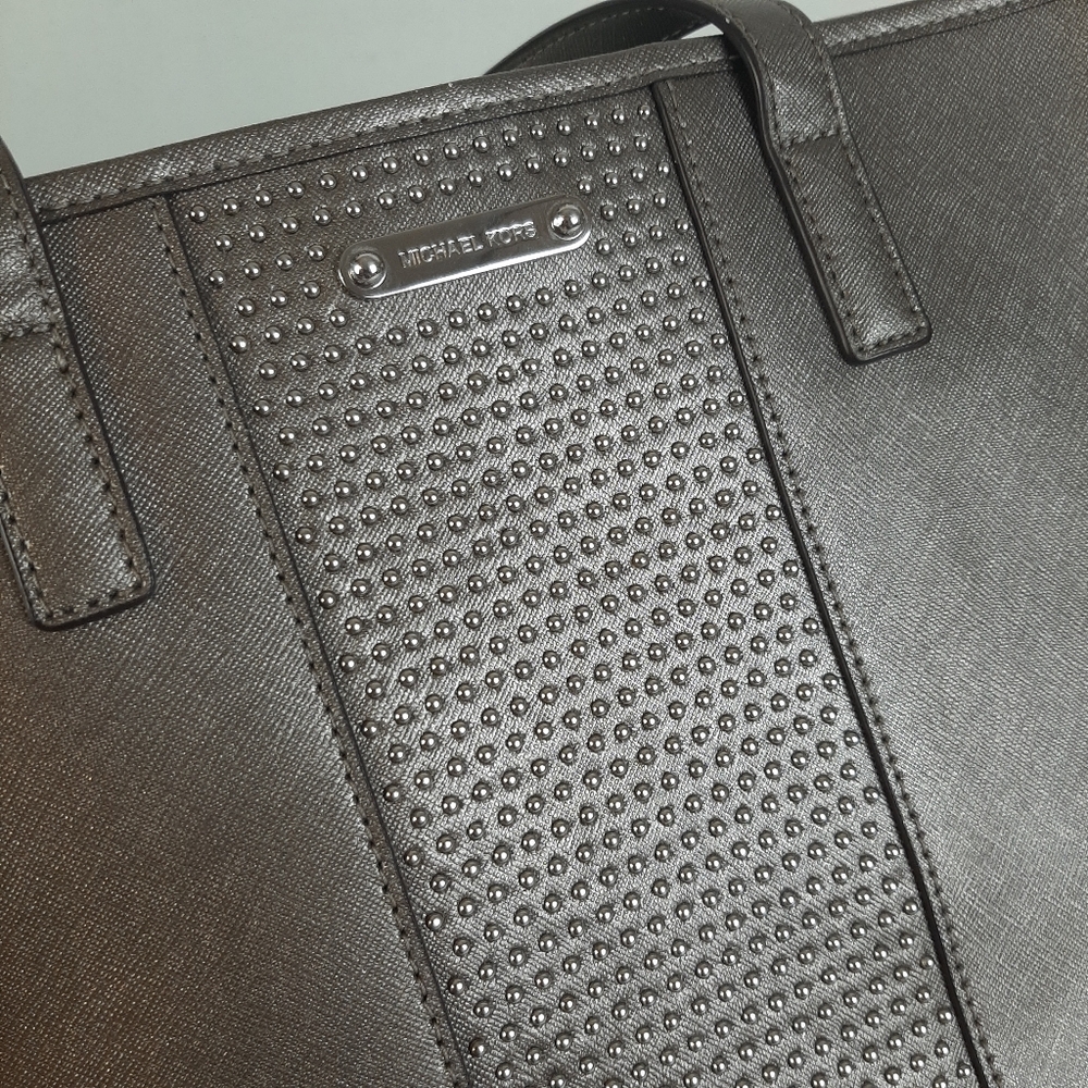 Michael Kors Microstud Center Stripe Microstud Silver Travel Tote Bag Purse - Picture 6 of 7
